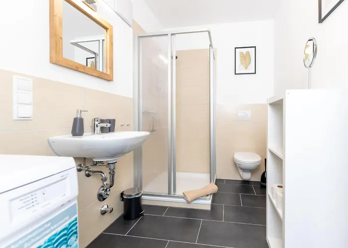 아파트 Modernes Studio-apartment Mit Balkon Und Privatem Stellplatz Fuer Bis Zu 4 Personen Nur Wenige Minuten Von Der Innenstadt & Mosel Entfernt 코블렌츠