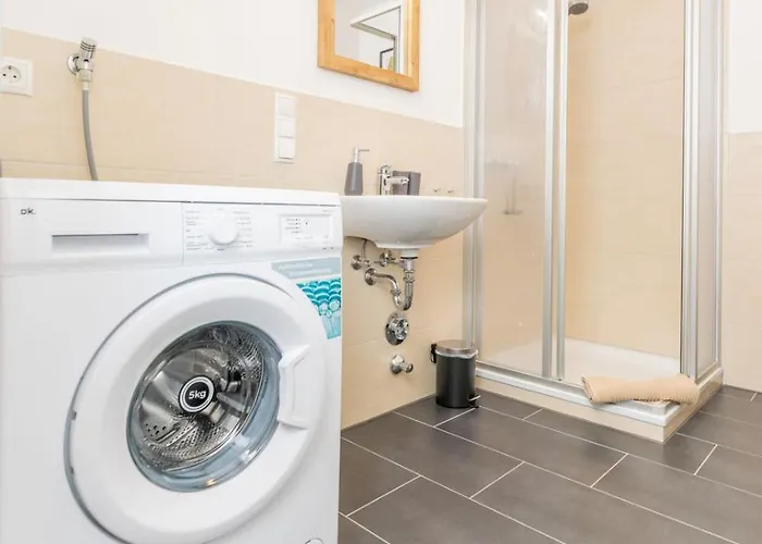 Apartment Modernes Studio-apartment Mit Balkon Und Privatem Stellplatz Fuer Bis Zu 4 Personen Nur Wenige Minuten Von Der Innenstadt & Mosel Entfernt