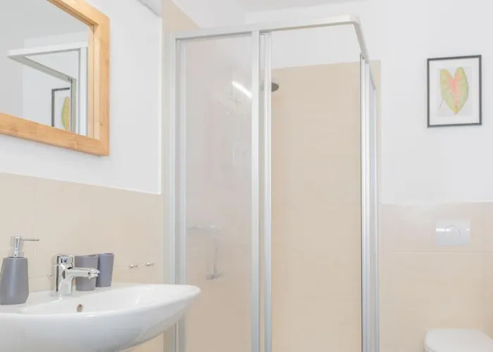 Modernes Studio-apartment Mit Balkon Und Privatem Stellplatz Für Bis Zu 4 Personen Nur Wenige Minuten Von Der Innenstadt&mosel Entfernt